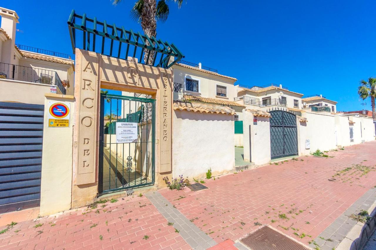 Fh Mediterraneo Torrevieja Bagian luar foto