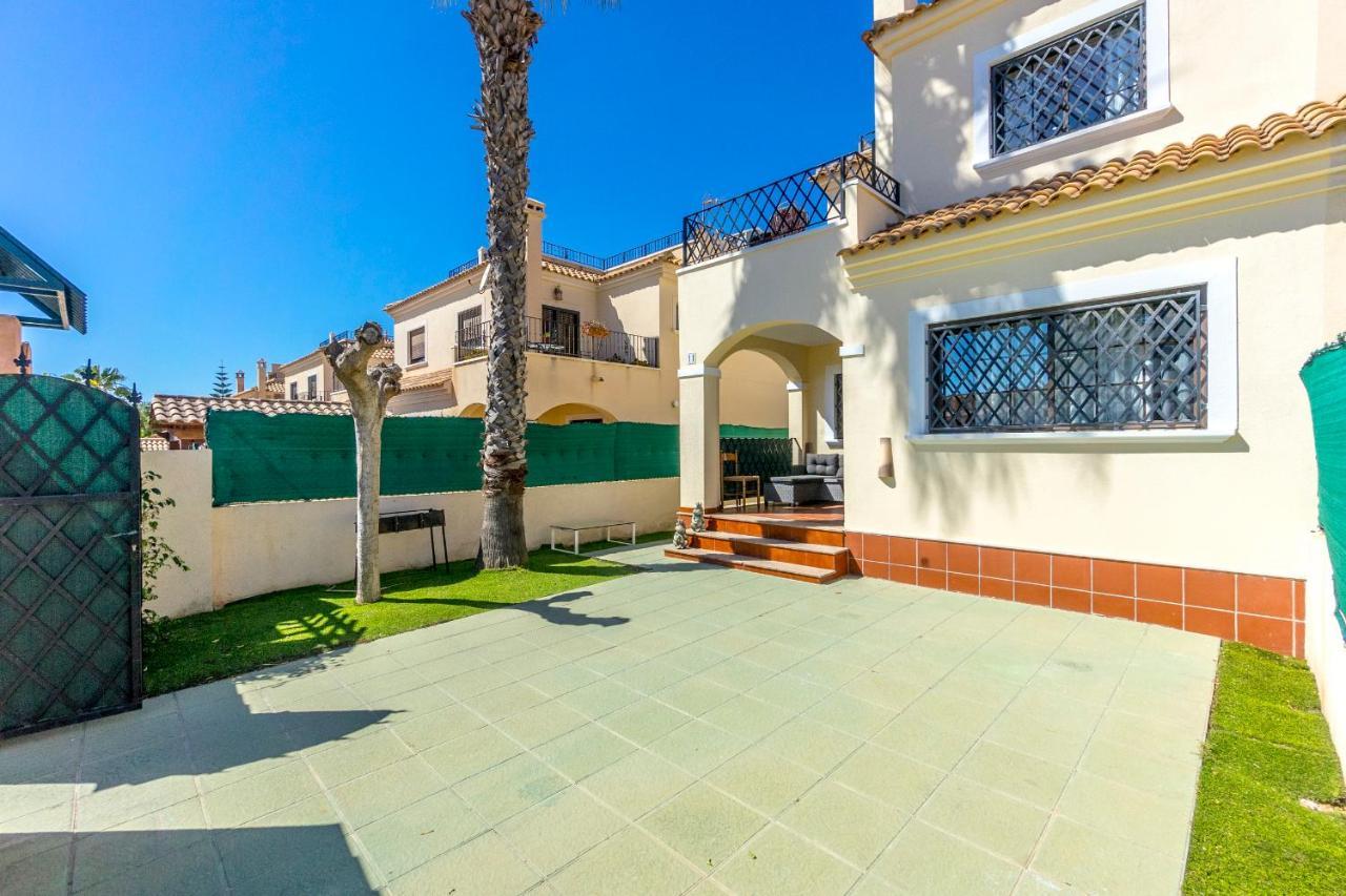 Fh Mediterraneo Torrevieja Bagian luar foto